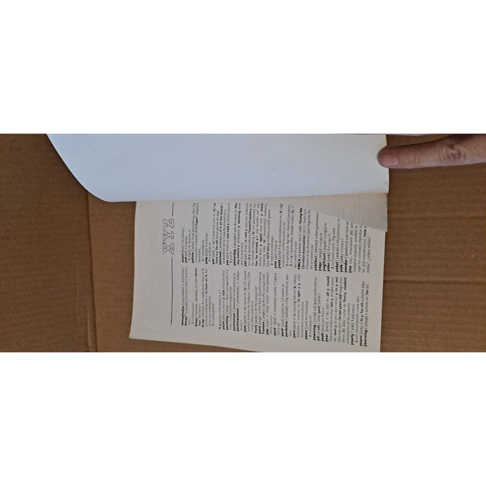 Webster's New Spanish‎ Dictionary 2010